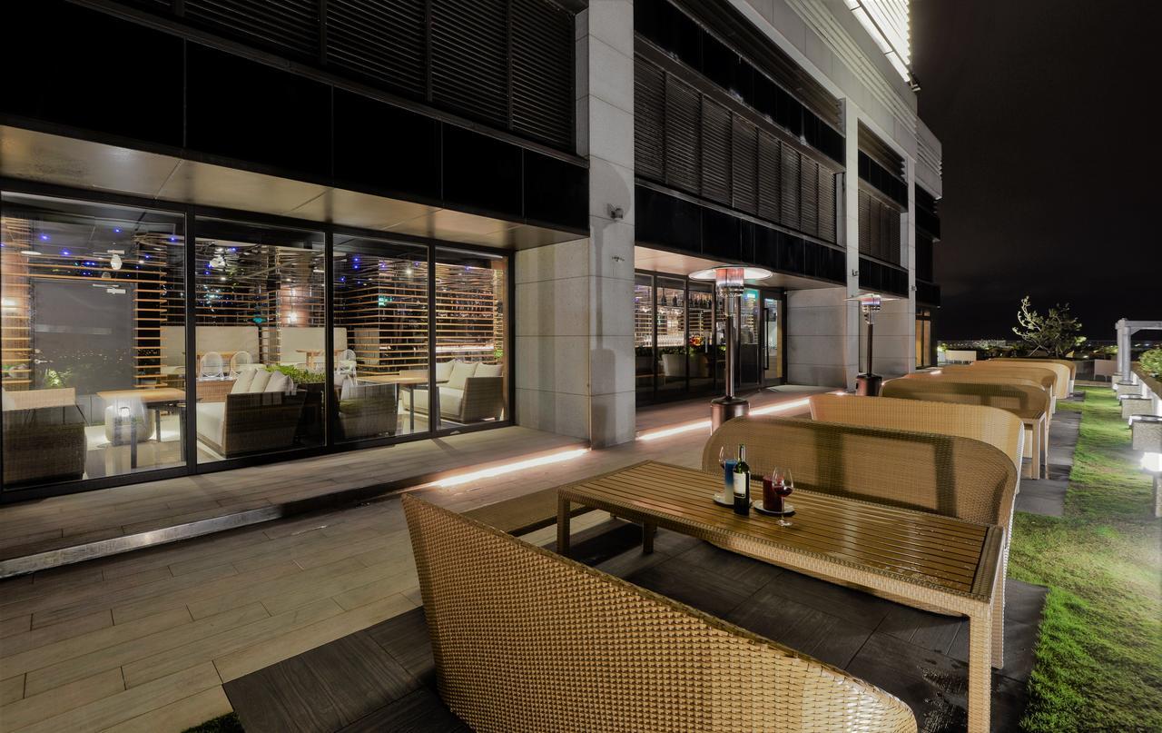 คังเยว่ ฮอต สปริง รีสอร์ต Hotel หลัวตง ภายนอก รูปภาพ The Terrace