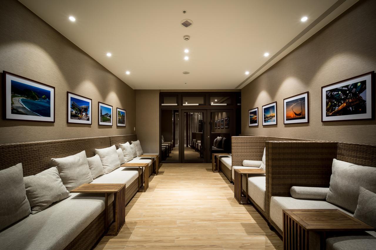 คังเยว่ ฮอต สปริง รีสอร์ต Hotel หลัวตง ภายนอก รูปภาพ The lounge at the airport